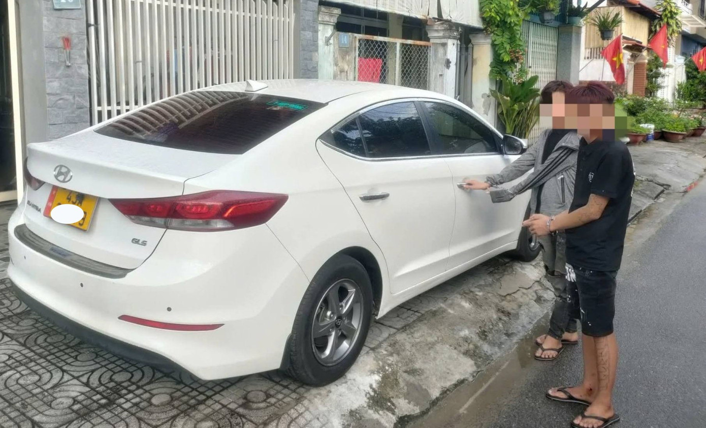 Mật phục bắt giữ 2 đối tượng trộm cắp ô tô Tại Đà Nẵng - Ảnh 2.