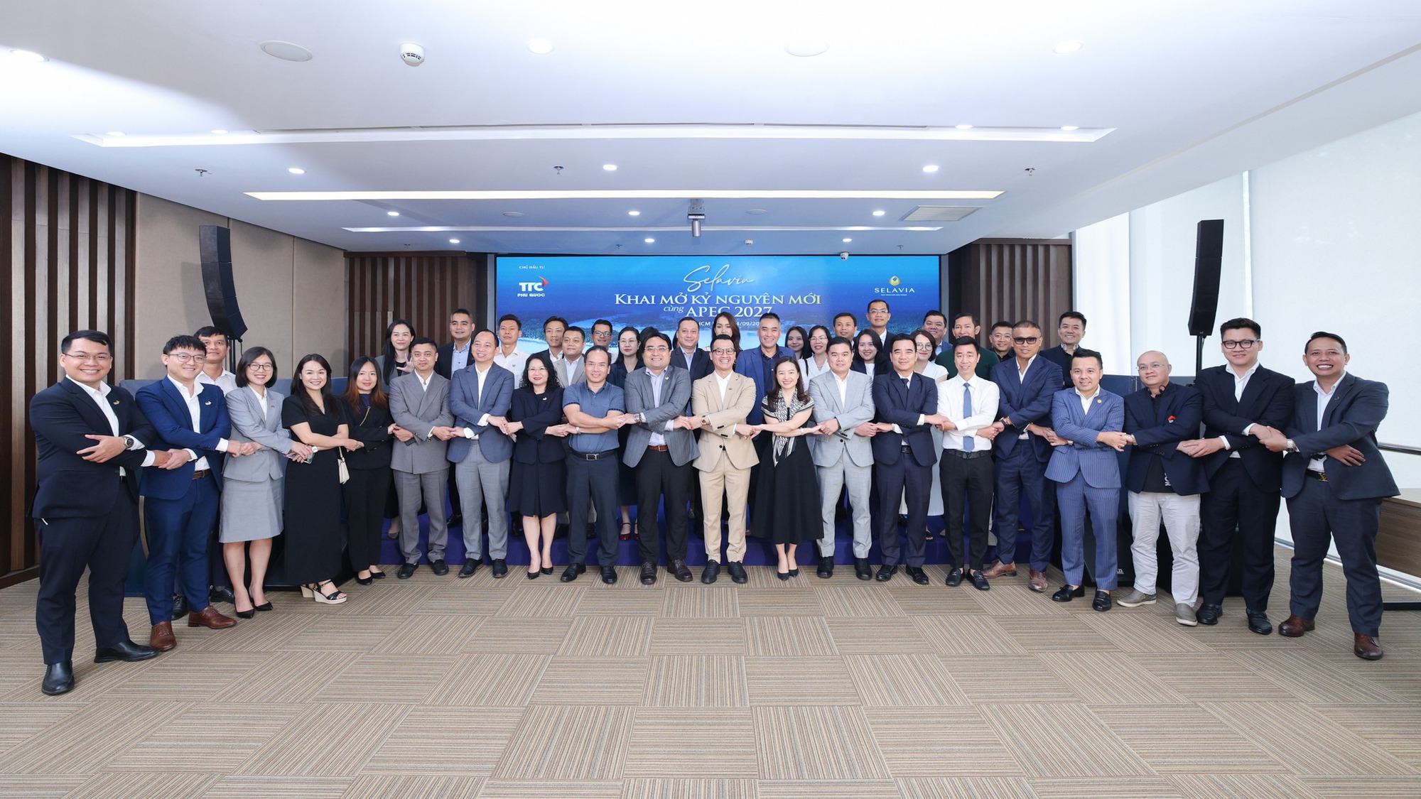 TTC Phú Quốc: Chiến lược kép nghỉ dưỡng - logistics tại Vịnh Đầm - Ảnh 1. TTC Phú Quốc: Chiến lược kép nghỉ dưỡng - logistics tại Vịnh Đầm - Ảnh 1.