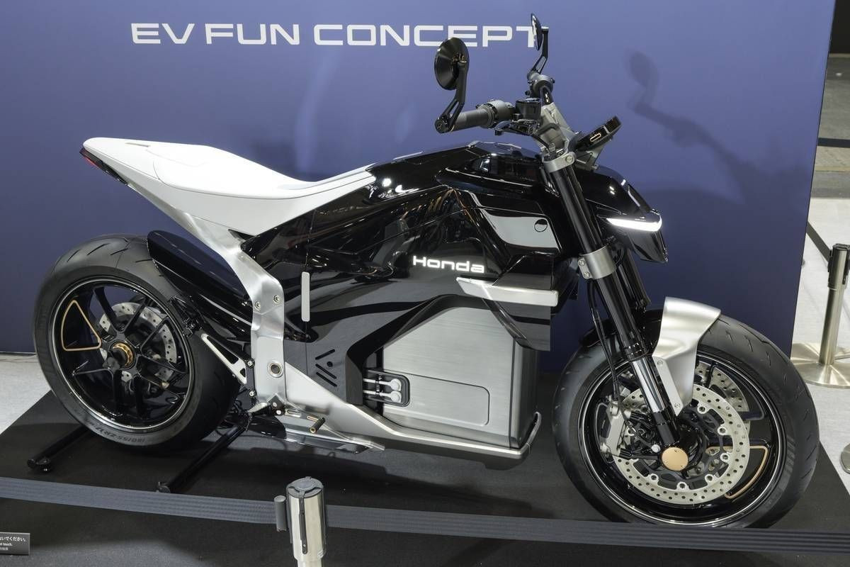 Hé lộ thêm về xe máy điện Honda sạc được chung với ô tô - Ảnh 1.