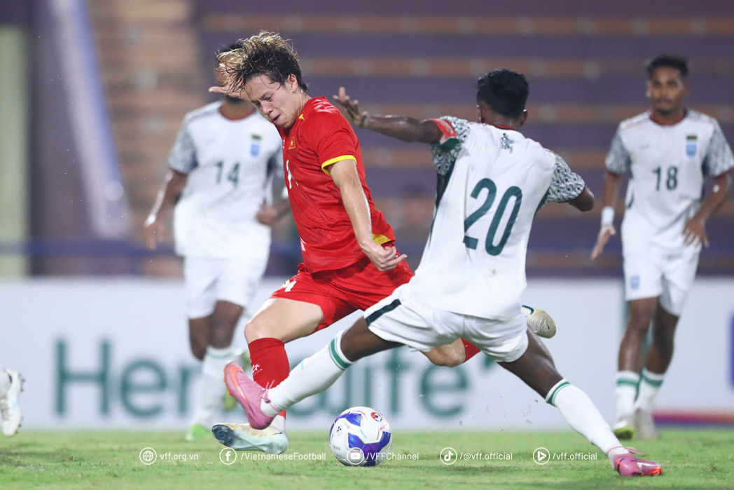 Đội hình U23 Việt Nam vs U23 Singapore: HLV Kim Sang-sik trao “ấn kiếm” cho chân sút Việt kiều Nga? - Ảnh 1. Đội hình U23 Việt Nam vs U23 Singapore: HLV Kim Sang-sik trao “ấn kiếm” cho chân sút Việt kiều Nga? - Ảnh 1.