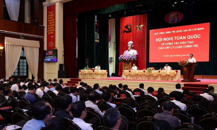 Quy định mới của Ban Bí thư về đào tạo lý luận chính trị cho cán bộ - Ảnh 1.