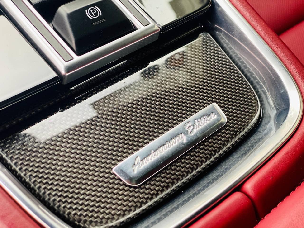 Các hãng xe làm bản giới hạn cho Việt Nam: Từ xe phổ thông đến siêu sang, có mẫu duy nhất một chiếc toàn thế giới - Ảnh 10.