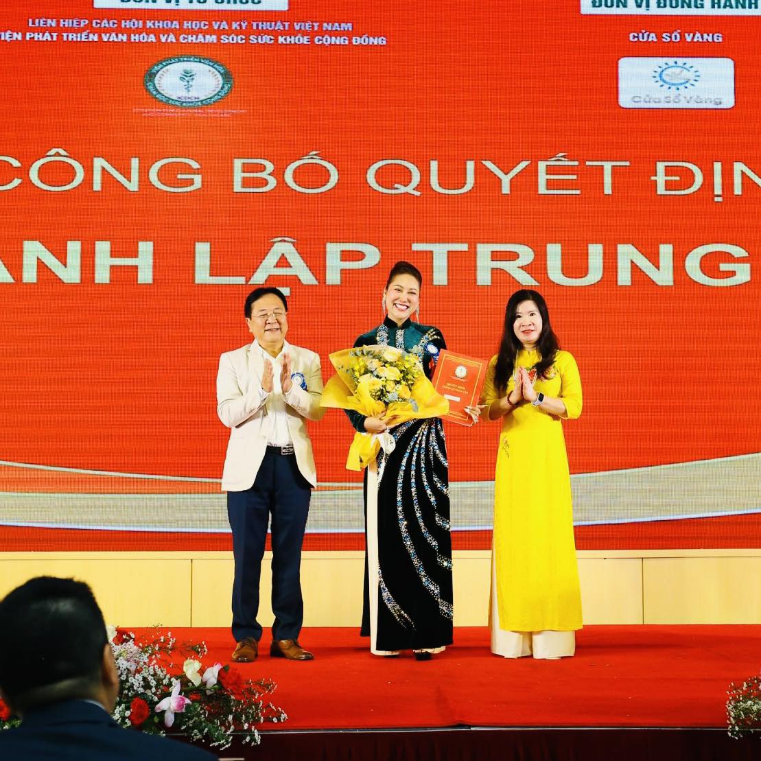 Nữ nghệ sĩ vừa lên chức Phó Viện trưởng: 2 lần đổ vỡ hôn nhân, U50 được bạn trai cưng chiều hết mực - Ảnh 3.