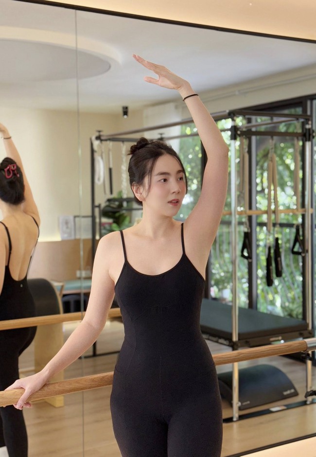 MC Mai Ngọc cực chăm tập môn này lấy lại vóc dáng sau sinh, body căng đét như chưa từng sinh nở!- Ảnh 4. MC Mai Ngọc cực chăm tập môn này lấy lại vóc dáng sau sinh, body căng đét như chưa từng sinh nở!- Ảnh 4.