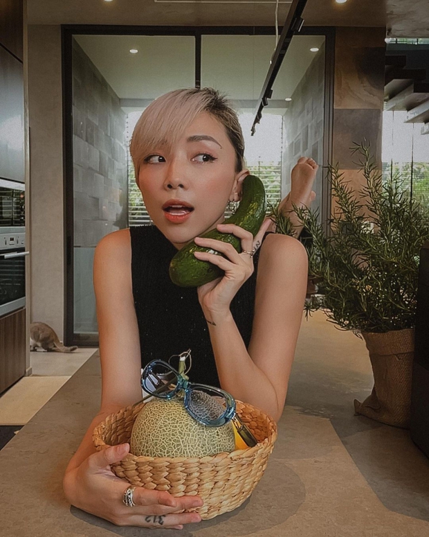 Lộ thêm hint Tóc Tiên đã dọn ra khỏi biệt thự?- Ảnh 7. Lộ thêm hint Tóc Tiên đã dọn ra khỏi biệt thự?- Ảnh 7.