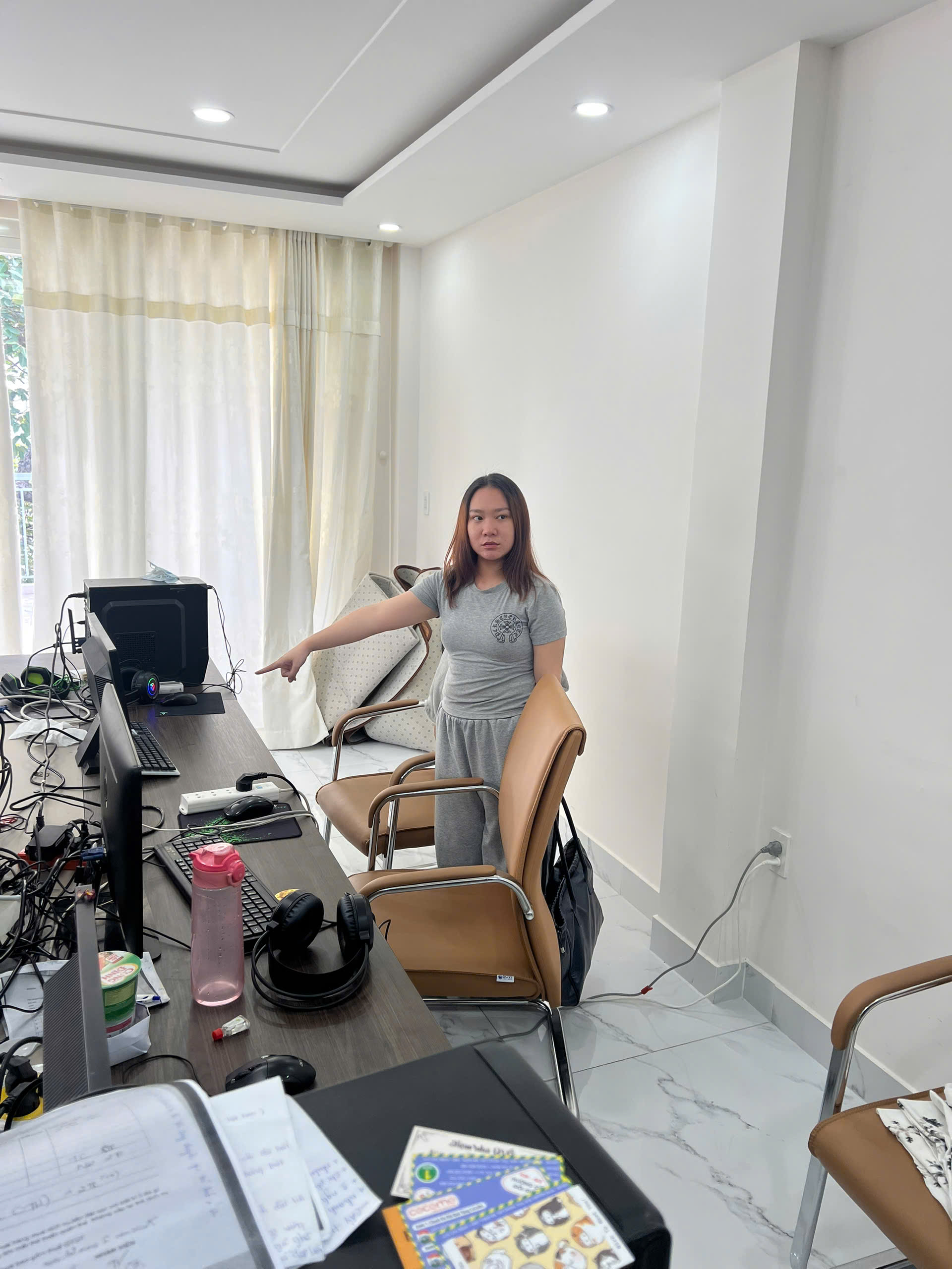 Công An Tp Hcm Bắt Bà Chủ Thẩm Mỹ Viện Ho.pital Sw 3 Công An Tp Hcm Bắt Bà Chủ Thẩm Mỹ Viện Ho.pital Sw - Ảnh 3.