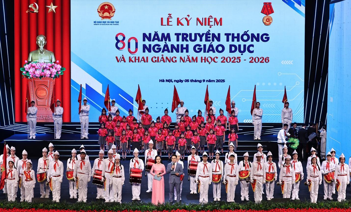 Lễ kỷ niệm 80 năm truyền thống ngành Giáo dục và khai giảng năm học 2025 - 2026 - Ảnh 1. Lễ kỷ niệm 80 năm truyền thống ngành Giáo dục và khai giảng năm học 2025 - 2026 - Ảnh 1.