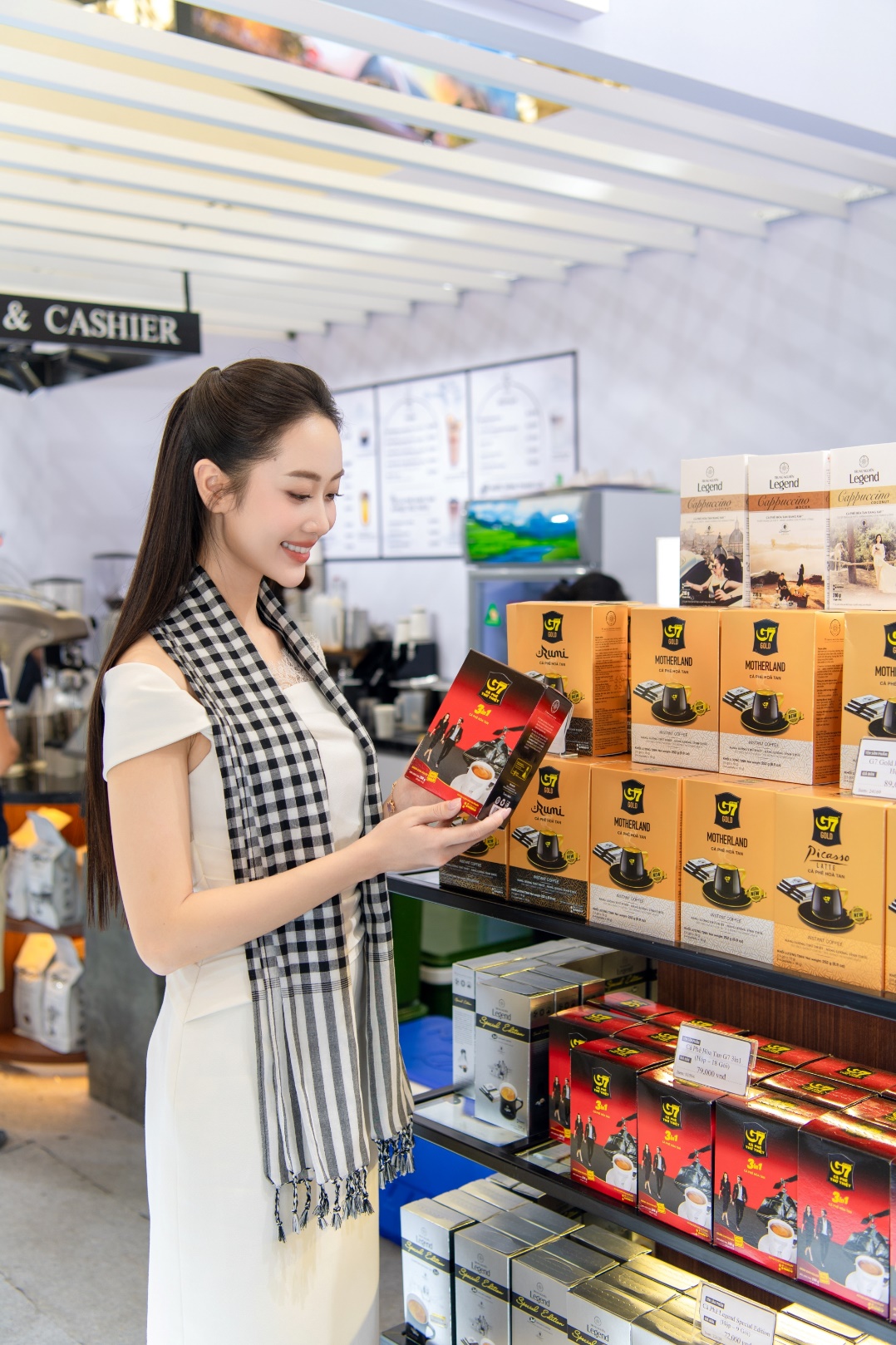Các người đẹp Việt lan tỏa năng lượng tỉnh thức cùng Trung Nguyên Legend tại triển lãm A80 - Ảnh 5. Các người đẹp Việt lan tỏa năng lượng tỉnh thức cùng Trung Nguyên Legend tại triển lãm A80 - Ảnh 5.