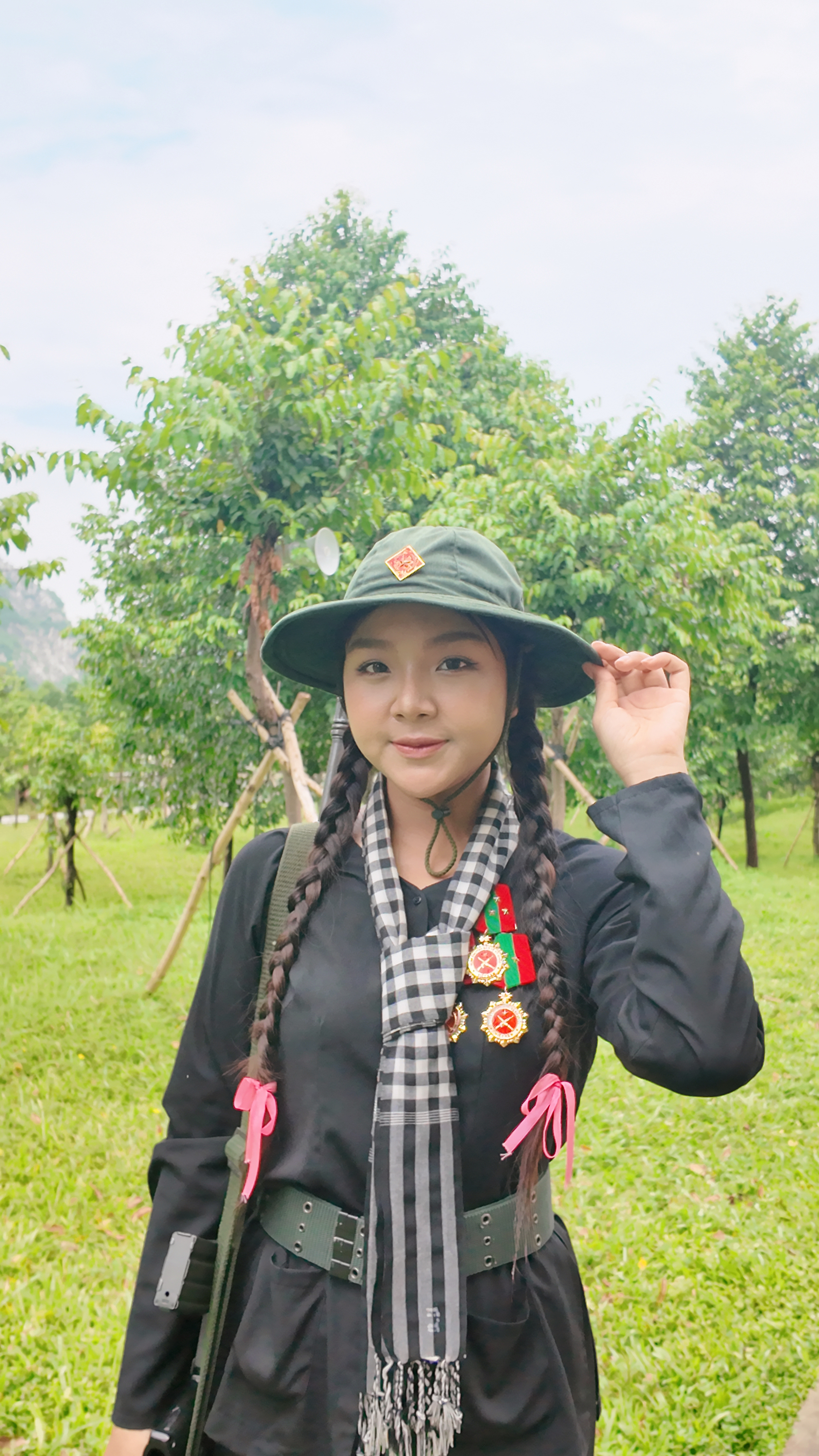 Điều trùng hợp kì lạ về ba mẹ nữ du kích A80 được trang Thông tin Chính phủ đăng tải- Ảnh 7. Điều trùng hợp kì lạ về ba mẹ nữ du kích A80 được trang Thông tin Chính phủ đăng tải- Ảnh 7.