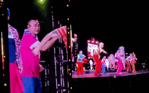 NSND Tự Long, SOOBIN và cả dàn nam thần mặc áo ôm body, uốn dẻo lắc hông: Nếu idol không ngại thì người ngại sẽ là người xem!- Ảnh 2.