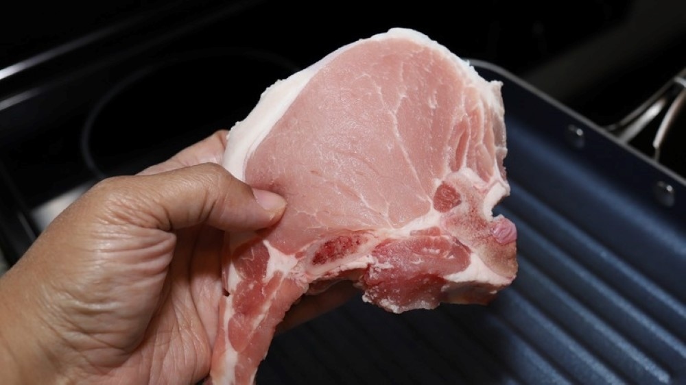 5 loại thịt không nên mua để tránh nguy cơ sức khỏe - Ảnh 2.