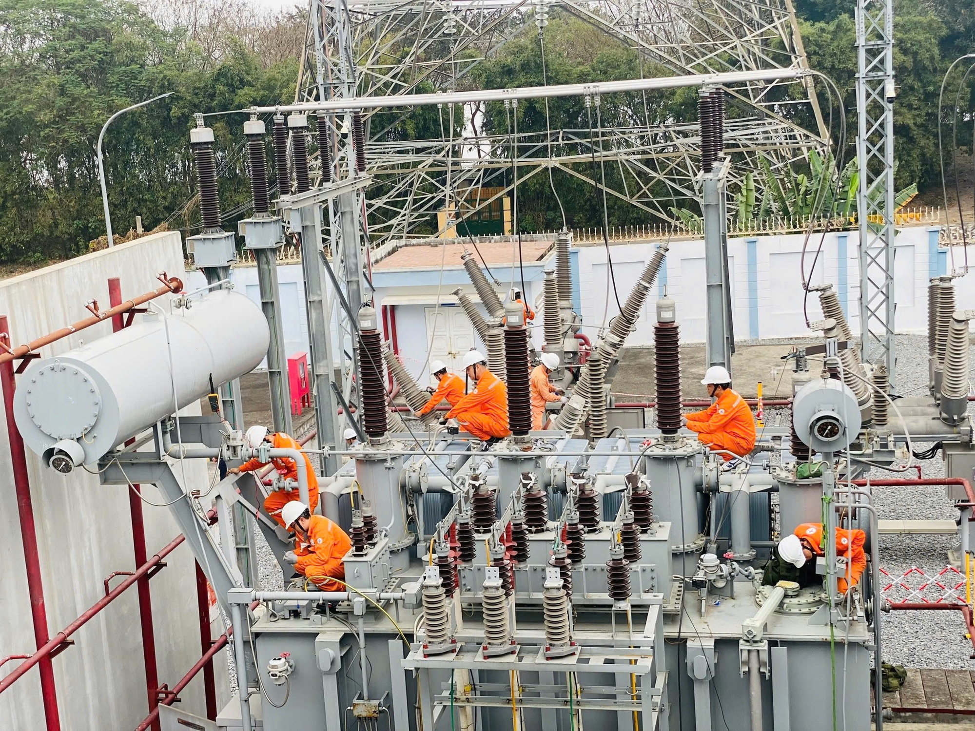 Xóa bỏ độc quyền điện để thúc đẩy cạnh tranh và quyền lợi người tiêu dùng - Ảnh 1. Xóa bỏ độc quyền điện để thúc đẩy cạnh tranh và quyền lợi người tiêu dùng - Ảnh 1.