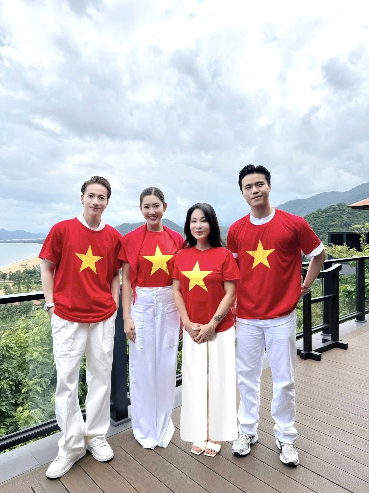 Hội bạn thân đồng loạt an ủi Thúy Ngân vì chia tay với "nam thần màn ảnh Việt"? - Ảnh 6. Hội bạn thân đồng loạt an ủi Thúy Ngân vì chia tay với "nam thần màn ảnh Việt"? - Ảnh 6.
