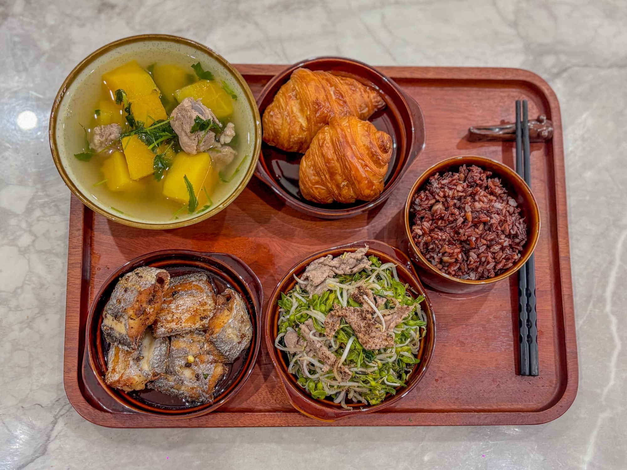 Chị g&aacute;i nh&agrave; người ta: Nấu cơm cữ cho em m&agrave; tưởng đ&acirc;u chị đi thi MasterChef khi&ecirc;n hội "em g&aacute;i online" đua nhau v&agrave;o "nhận vơ"- Ảnh 18.