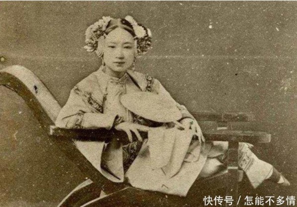 4 ảnh hiếm hé lộ nhan sắc thật của những người phụ nữ cuối thời nhà Thanh: - Ảnh 4.