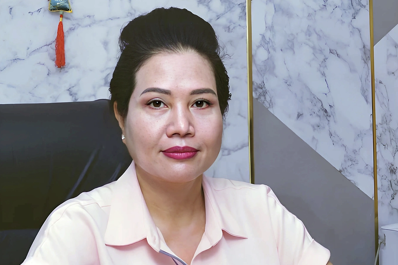 Nữ cựu tổng giám đốc Công ty SJC bị truy tố gây thiệt hại gần 75 tỉ đồng - Ảnh 1. Nữ cựu tổng giám đốc Công ty SJC bị truy tố gây thiệt hại gần 75 tỉ đồng - Ảnh 1.