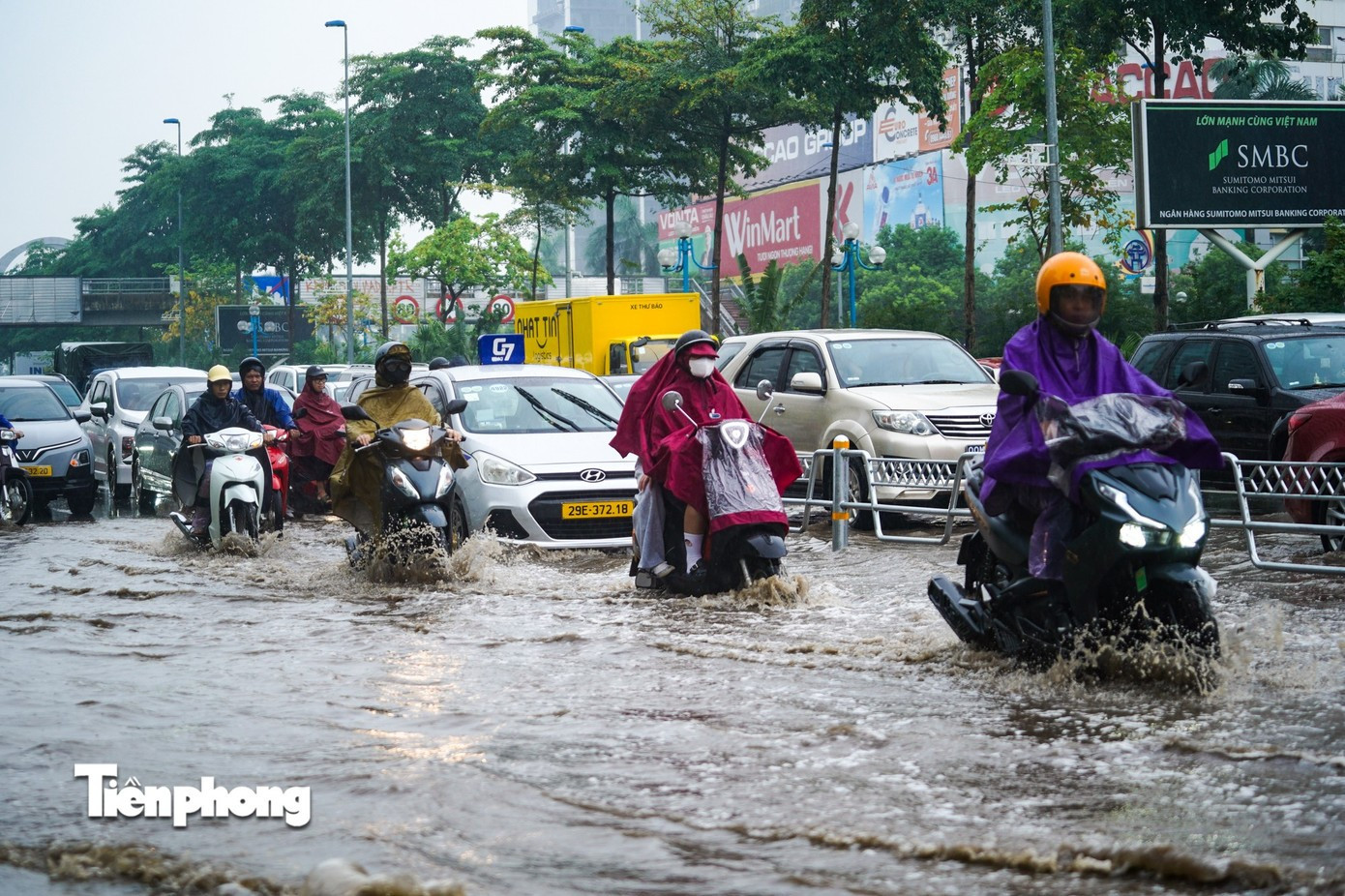 Miền Bắc đ&oacute;n mưa lớn k&eacute;o d&agrave;i do b&atilde;o số 7 tan dần - Ảnh 1.