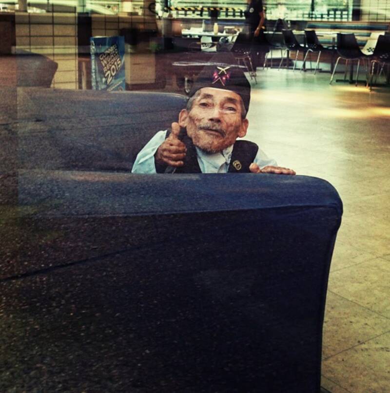 Cuộc sống đặc biệt của người đàn ông thấp nhất thế giới cao 54,5 cm - Ảnh 6.