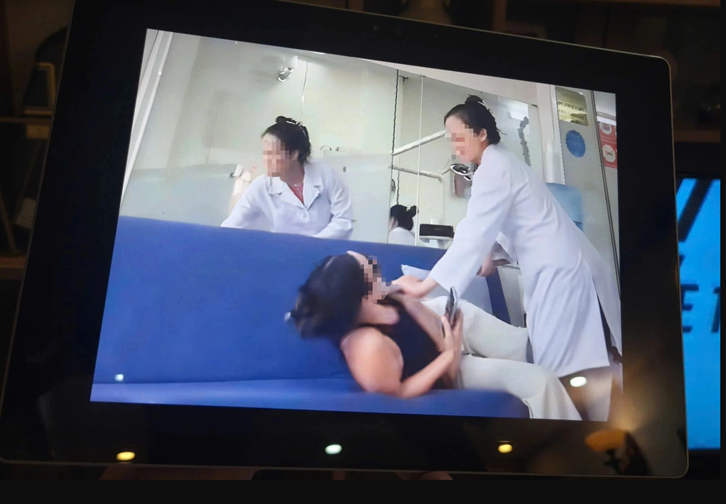Nha khoa Tuyết Chinh: Khách hàng bị hành hung gây chấn động tại TPHCM - Ảnh 1. Nha khoa Tuyết Chinh: Khách hàng bị hành hung gây chấn động tại TPHCM - Ảnh 1.