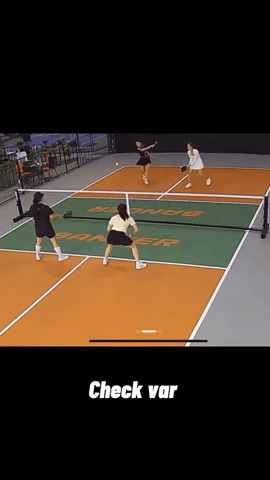 Cận cảnh sao nữ Vbiz bị đồng nghiệp vung vợt pickleball trúng mặt, phản ứng gây sốt!- Ảnh 1. Cận cảnh sao nữ Vbiz bị đồng nghiệp vung vợt pickleball trúng mặt, phản ứng gây sốt!- Ảnh 1.