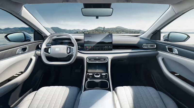 Hãng xe xây nhà máy 4.100 tỷ tại Hưng Yên ra mắt đối thủ Toyota Camry: siêu tiết kiệm xăng, ngoại hình như Mercedes, giá mềm từ 332 triệu đồng - Ảnh 5.