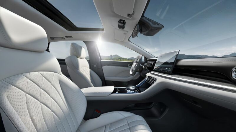 Hãng xe xây nhà máy 4.100 tỷ tại Hưng Yên ra mắt đối thủ Toyota Camry: siêu tiết kiệm xăng, ngoại hình như Mercedes, giá mềm từ 332 triệu đồng - Ảnh 6.