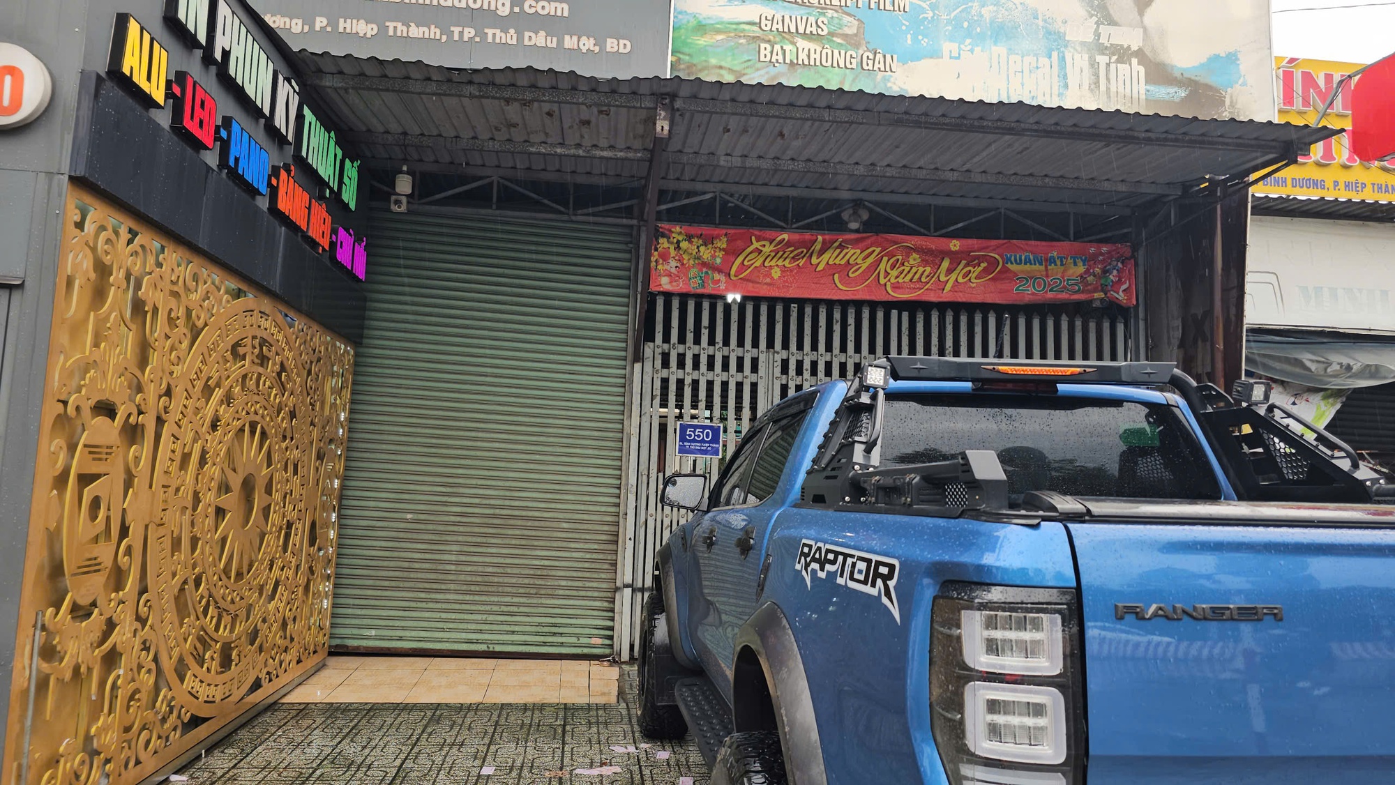 Võ sĩ mất vàng 30 cây sau khi ngủ qua đêm trên xe ô tô tại TP HCM - Ảnh 1.