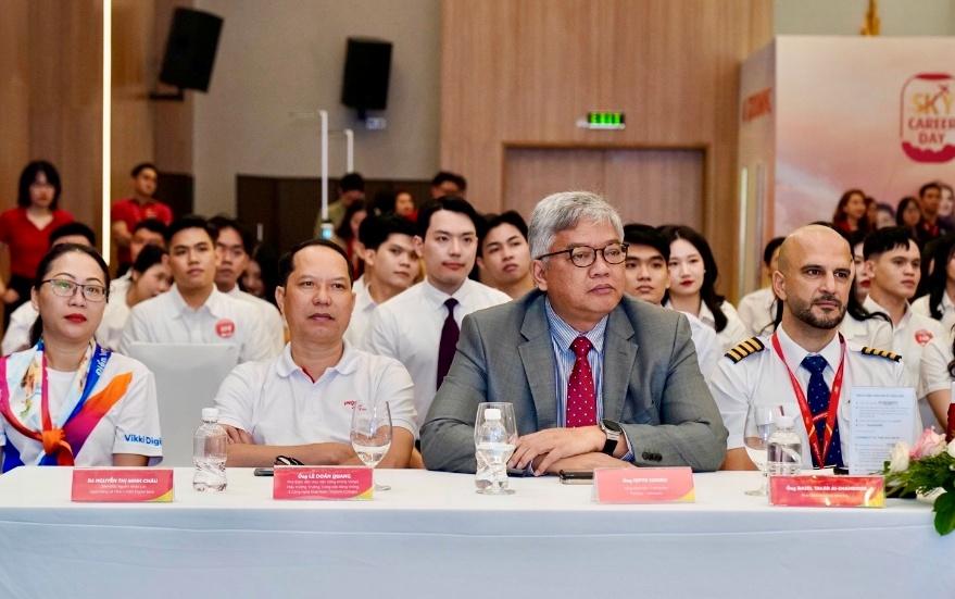 Ngày hội tuyển dụng Vietjet thu hút hàng ngàn ứng viên tìm kiếm cơ hội trong ngành hàng không - Ảnh 6. Ngày hội tuyển dụng Vietjet thu hút hàng ngàn ứng viên tìm kiếm cơ hội trong ngành hàng không - Ảnh 6.
