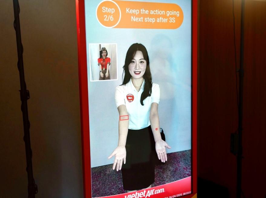 Ngày hội tuyển dụng Vietjet thu hút hàng ngàn ứng viên tìm kiếm cơ hội trong ngành hàng không - Ảnh 12. Ngày hội tuyển dụng Vietjet thu hút hàng ngàn ứng viên tìm kiếm cơ hội trong ngành hàng không - Ảnh 12.