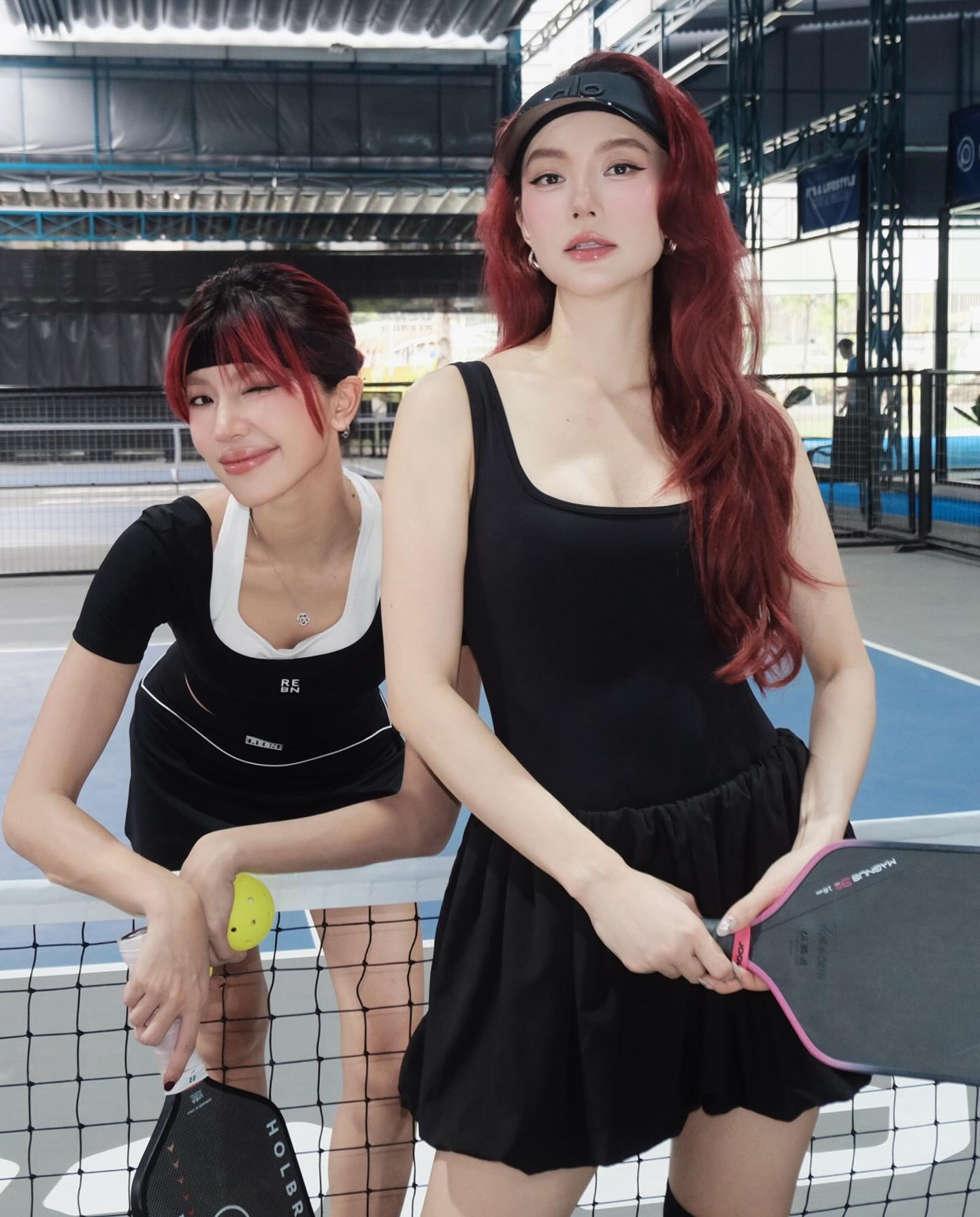 Minh Hằng mê pickleball, chồng đại gia mở 12 sân cho vợ chơi thoả thích, còn lặng lẽ đi sau nhặt bóng gây sốt!- Ảnh 3. Minh Hằng mê pickleball, chồng đại gia mở 12 sân cho vợ chơi thoả thích, còn lặng lẽ đi sau nhặt bóng gây sốt!- Ảnh 3.