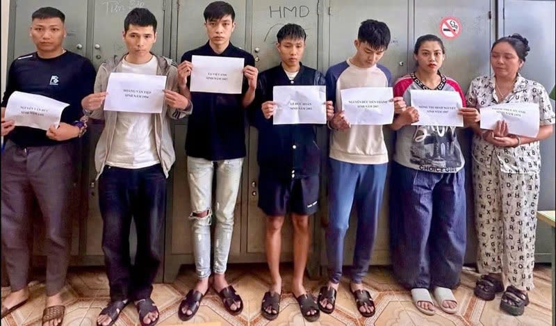 Tạm giữ hình sự Anh khàn và 6 đối tượng gây rối trật tự công cộng tại Lào Cai - Ảnh 1.