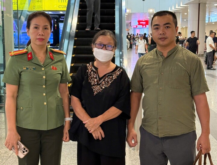 Nữ cán bộ ngân hàng tham ô tài sản bị bắt sau 27 năm lẩn trốn - Ảnh 1.