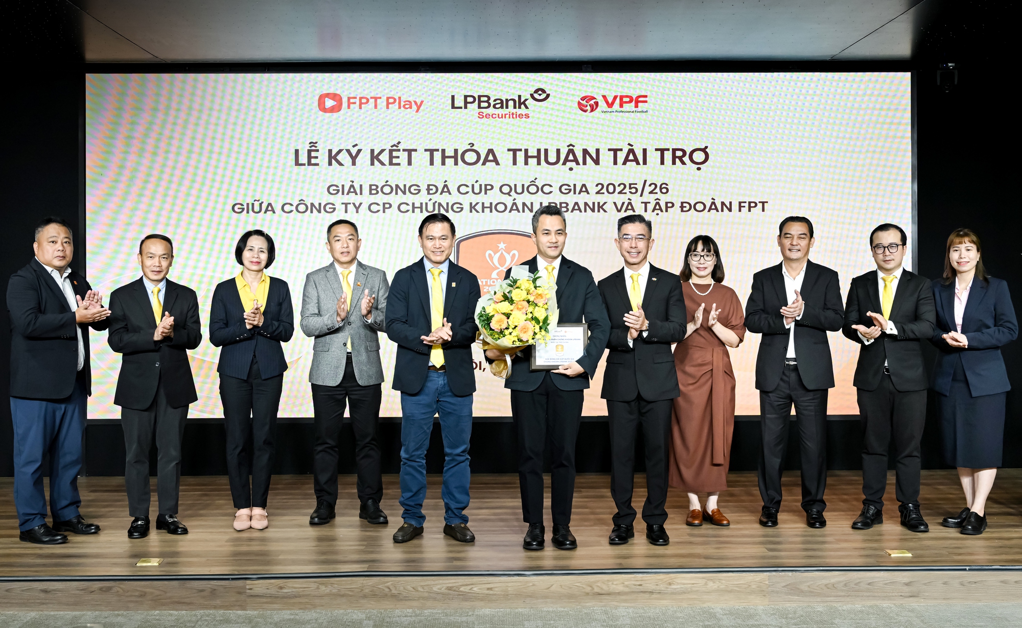 Tiền thưởng "khủng" cho nhà vô địch Cúp Quốc gia- Ảnh 7. Tiền thưởng "khủng" cho nhà vô địch Cúp Quốc gia- Ảnh 7.