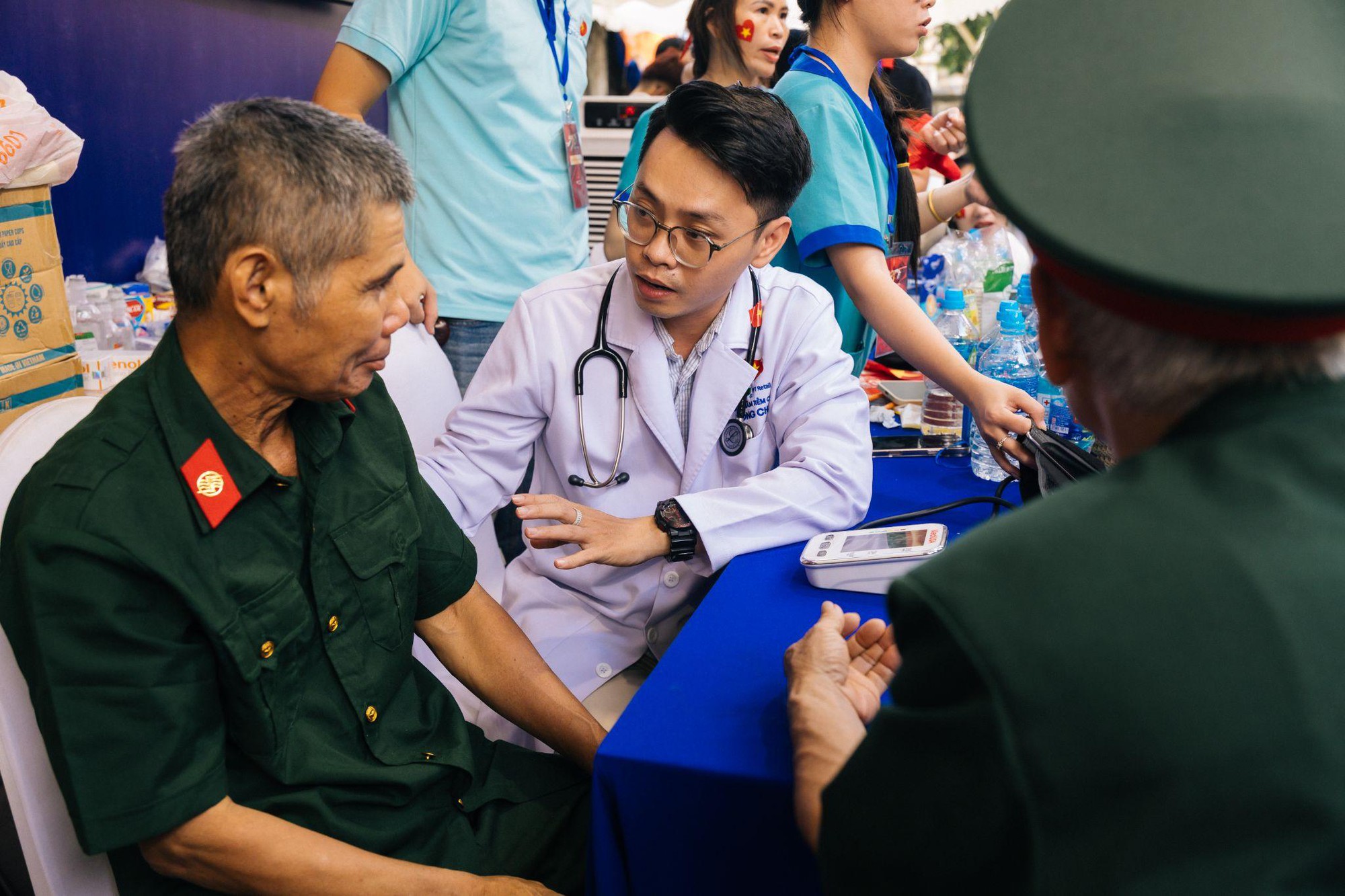 Dấu Ấn Long Châu Tại A80: Lan Tỏa Yêu Thương, Sẻ Chia, Gắn Kết Dân Tộc- Ảnh 3. Dấu Ấn Long Châu Tại A80: Lan Tỏa Yêu Thương, Sẻ Chia, Gắn Kết Dân Tộc- Ảnh 3.