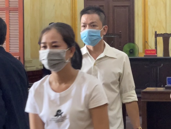 Chủ spa T&acirc;y Cơ giữ vai tr&ograve; ch&iacute;nh trong vụ lừa gi&uacute;p 3 cựu c&aacute;n bộ c&ocirc;ng an &ldquo;tho&aacute;t" kỷ luật- Ảnh 2.