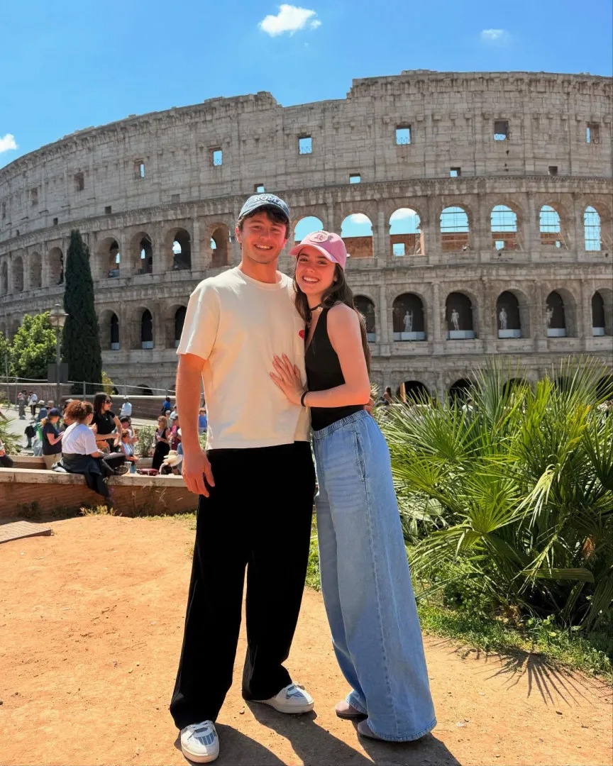 Nàng WAG gây sốt làng bóng đá thế giới yêu đàn em của Ronaldo, 19 tuổi xinh đẹp như thiên thần- Ảnh 3. Nàng WAG gây sốt làng bóng đá thế giới yêu đàn em của Ronaldo, 19 tuổi xinh đẹp như thiên thần- Ảnh 3.