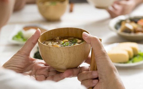 Một Người Đàn Ông 45 Tuổi Ngất Xỉu Sau Khi Ăn Và Tử Vong 4 Ngày Sau Đó, Bác Sĩ Tức Giận: Làm Sao Có Thể Ăn 2 Loại Thực Phẩm Này Cùng Lúc?- Ảnh 2. Một Người Đàn Ông 45 Tuổi Ngất Xỉu Sau Khi Ăn Và Tử Vong 4 Ngày Sau Đó, Bác Sĩ Tức Giận: Làm Sao Có Thể Ăn 2 Loại Thực Phẩm Này Cùng Lúc?- Ảnh 2.