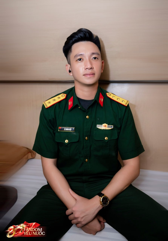 Lê Hoàng Hiệp có làn da trắng khiến fangirl phát ghen, thì ra anh quân nhân giữ da kĩ lắm- Ảnh 3.