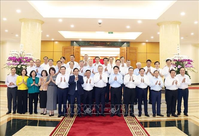 Tổng Bí thư Tô Lâm chủ trì cuộc làm việc với Ban Thường vụ Đảng ủy các cơ quan Đảng Trung ương- Ảnh 4. Tổng Bí thư Tô Lâm chủ trì cuộc làm việc với Ban Thường vụ Đảng ủy các cơ quan Đảng Trung ương- Ảnh 4.