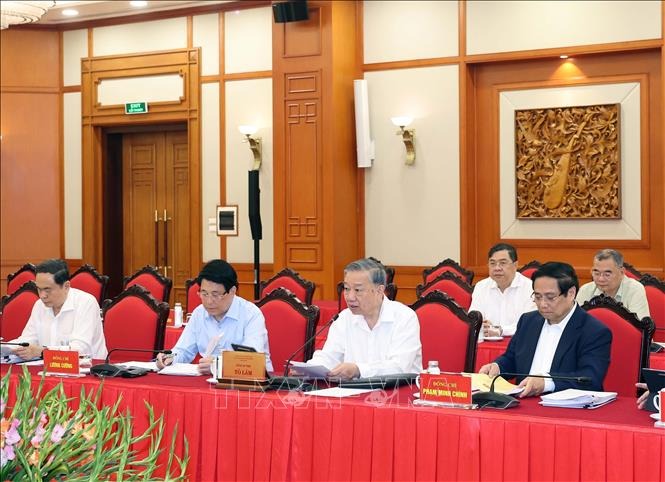 Tổng Bí thư Tô Lâm chủ trì cuộc làm việc với Ban Thường vụ Đảng ủy các cơ quan Đảng Trung ương- Ảnh 3. Tổng Bí thư Tô Lâm chủ trì cuộc làm việc với Ban Thường vụ Đảng ủy các cơ quan Đảng Trung ương- Ảnh 3.