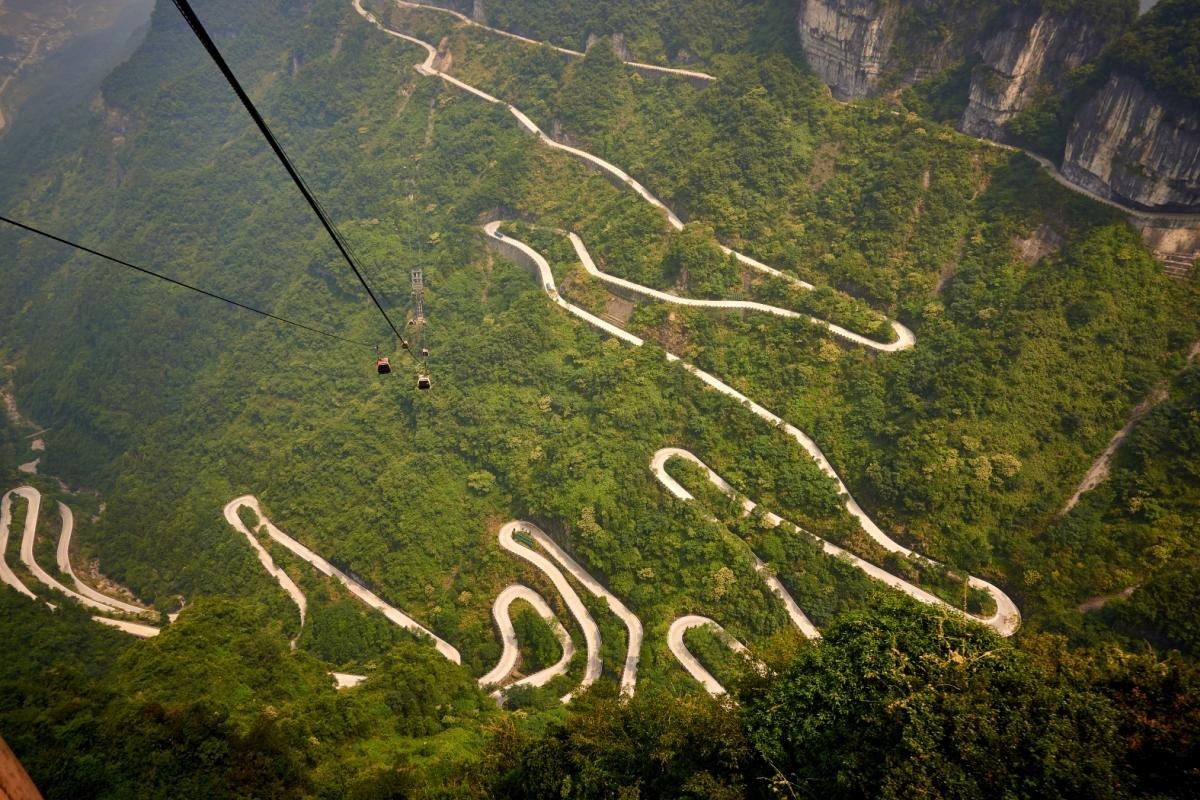 Đại lộ Thông Thiên: Cung đường lái xe 'điên rồ' nhất trên Trái Đất- Ảnh 2.