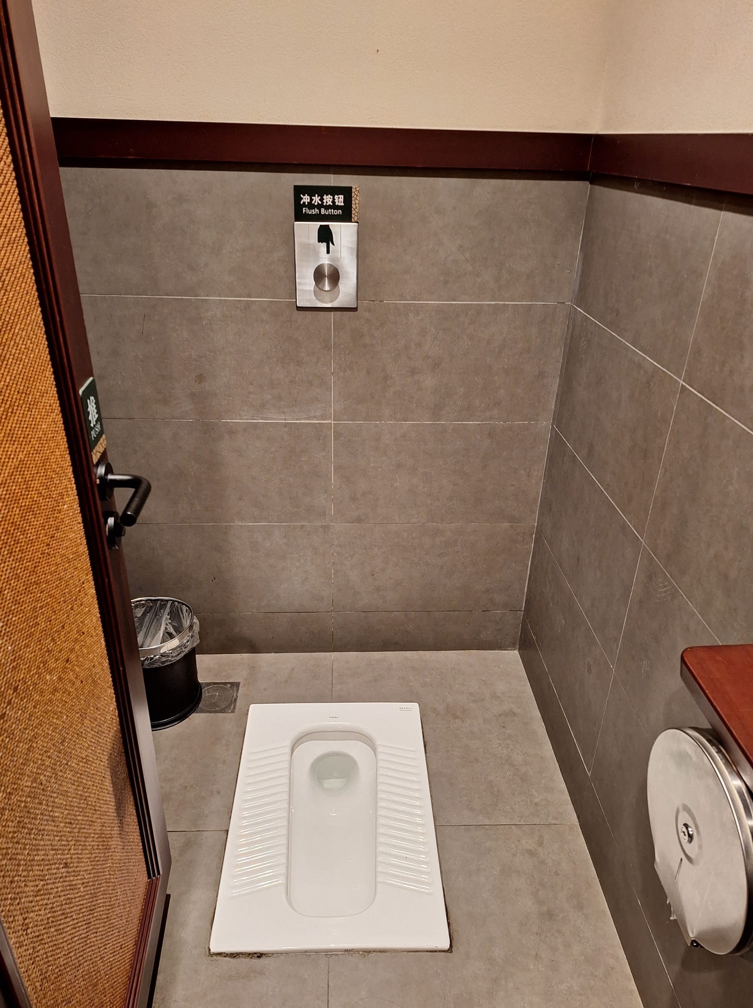 1,4 tỷ dân Trung Quốc vẫn cứ chuộng 1 thiết kế "hết thời", cả thế giới phát sốc - Ảnh 1.