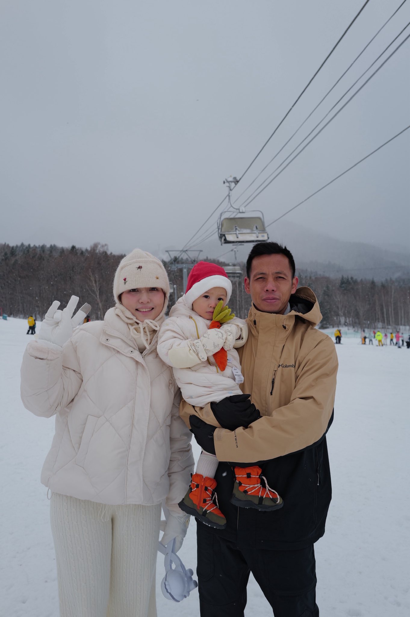 Văn Quyết và ái nữ cựu chủ tịch CLB Sài Gòn hạnh phúc thế!- Ảnh 2.