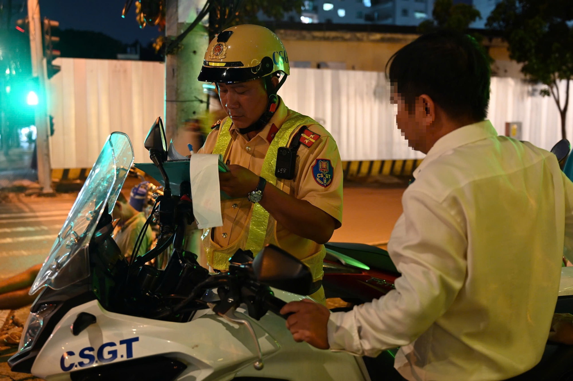 V&igrave; sao gần 1 . 390 &Ocirc; t&ocirc; v&agrave; 240 . 000 Xe m&aacute;y bị CSGT TPHCM tạm giữ trong năm qua - Ảnh 1.