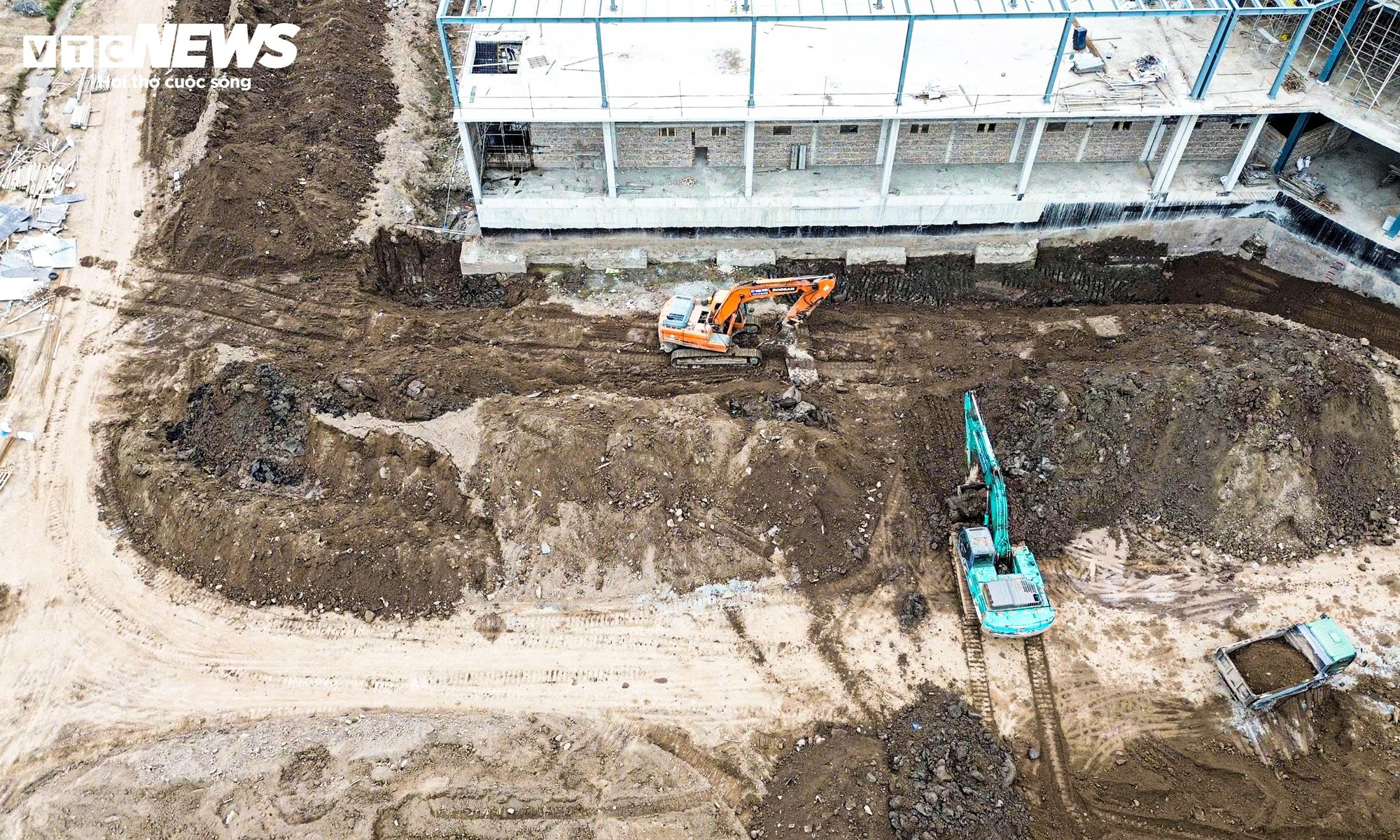 Bến xe kh&aacute;ch Y&ecirc;n Sở H&agrave; Nội c&oacute; hầm gửi 5 . 000 M&sup2; sắp ho&agrave;n th&agrave;nh - Ảnh 9.