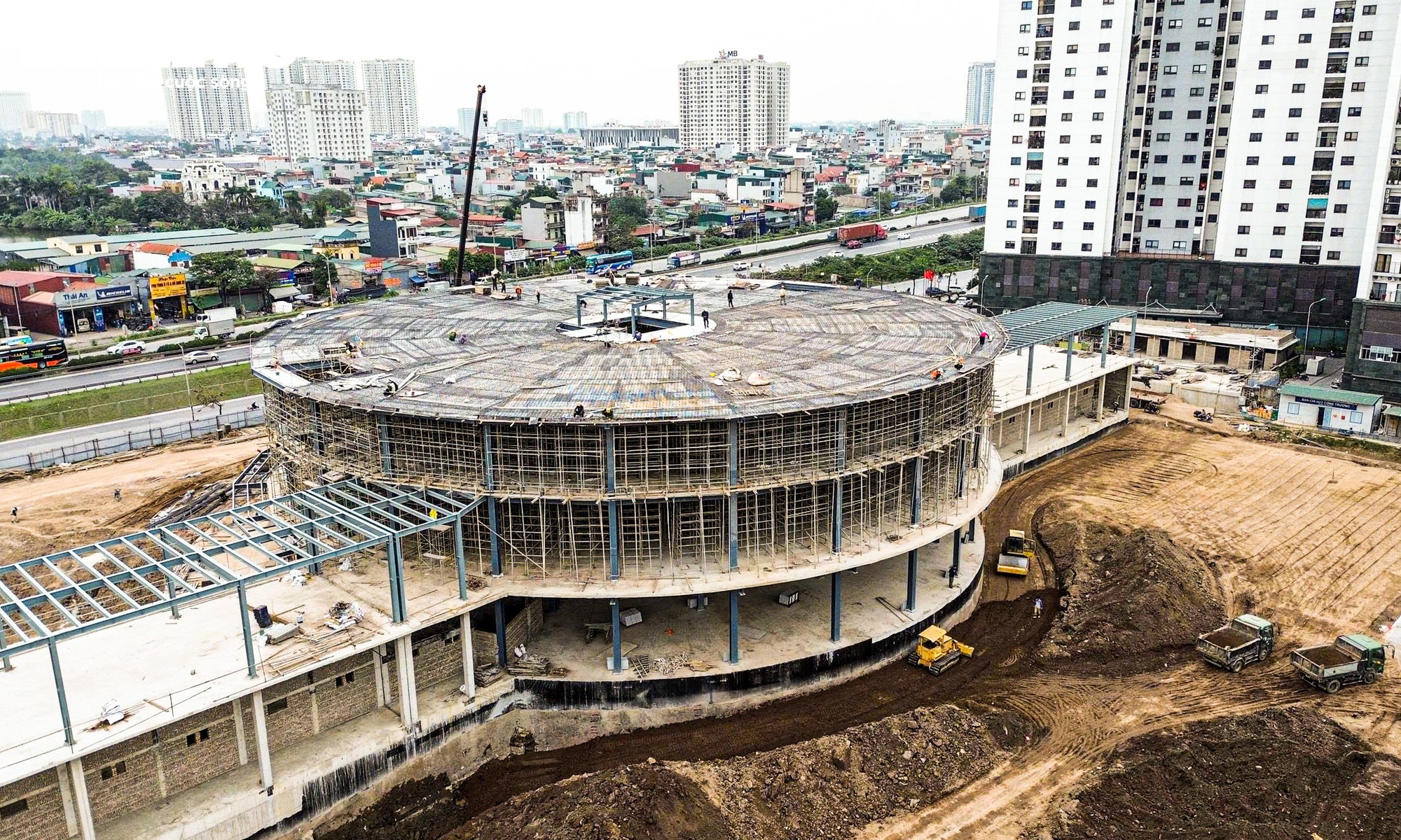 Bến xe kh&aacute;ch Y&ecirc;n Sở H&agrave; Nội c&oacute; hầm gửi 5 . 000 M&sup2; sắp ho&agrave;n th&agrave;nh - Ảnh 10.