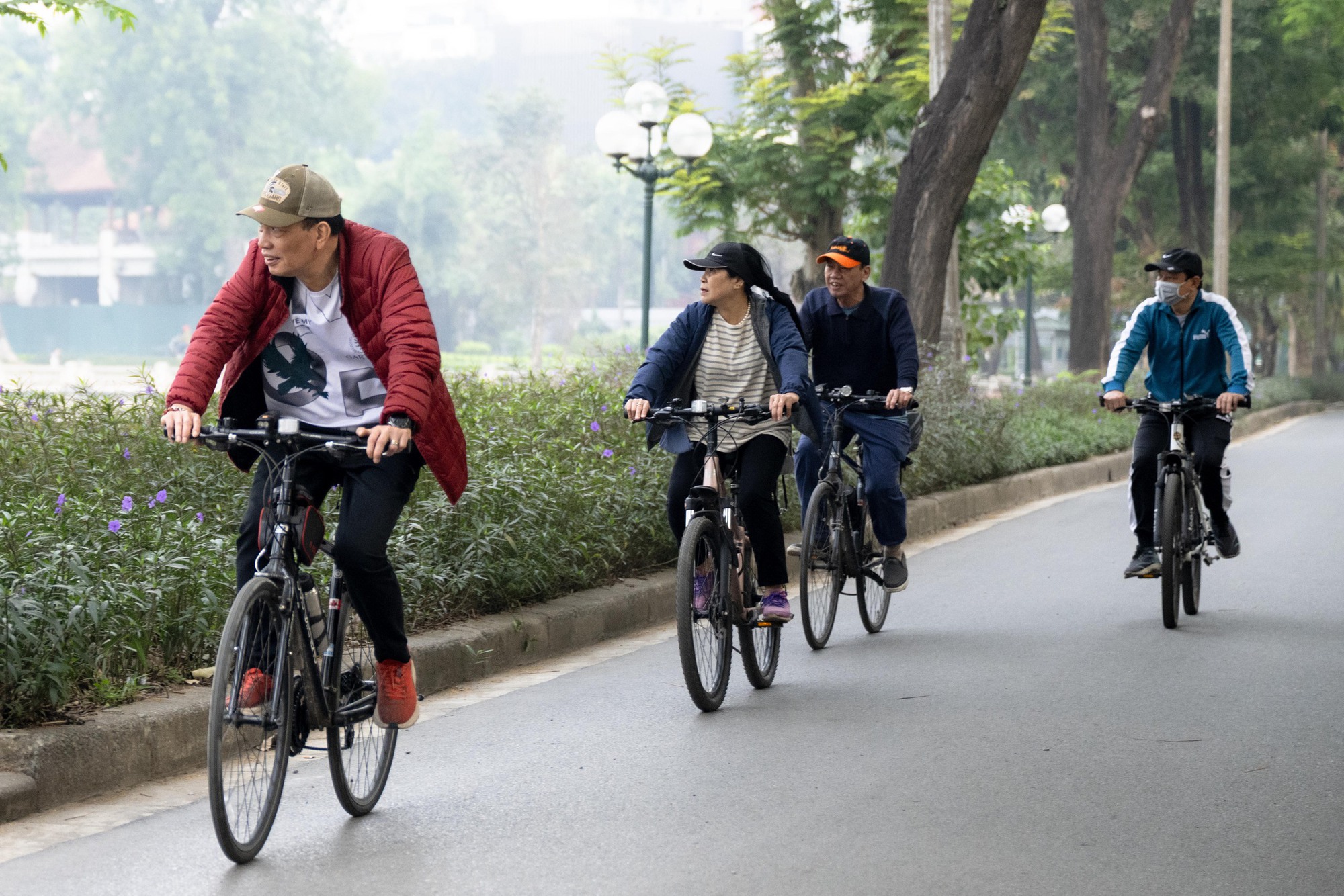 Ảnh, clip: H&agrave; Nội thật lạ trong s&aacute;ng đầu năm 2026- Ảnh 16.