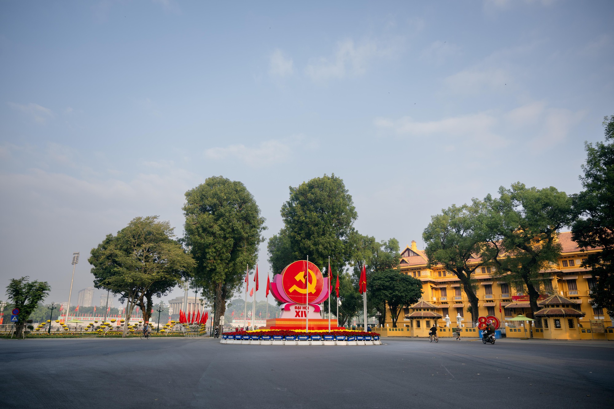 Ảnh, clip: H&agrave; Nội thật lạ trong s&aacute;ng đầu năm 2026- Ảnh 18.