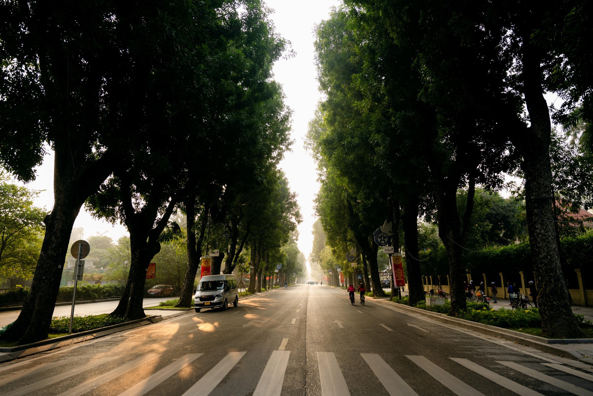 Ảnh, clip: H&agrave; Nội thật lạ trong s&aacute;ng đầu năm 2026- Ảnh 1.