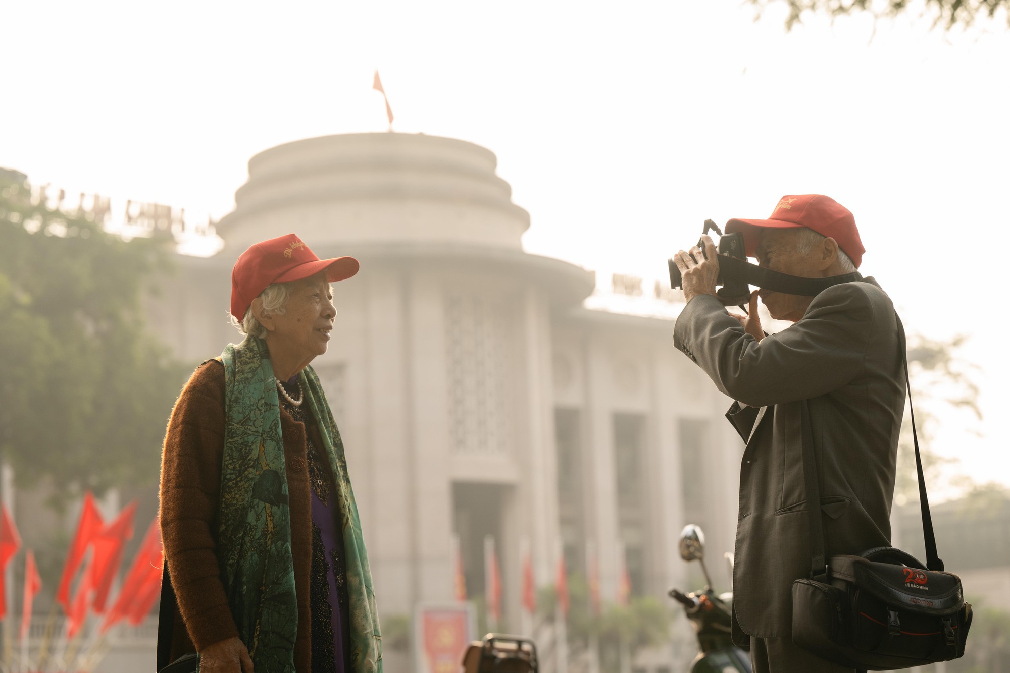 Ảnh, clip: H&agrave; Nội thật lạ trong s&aacute;ng đầu năm 2026- Ảnh 5.